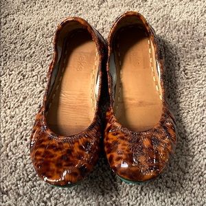 Tieks ballet flats in tortoise shell, size 8